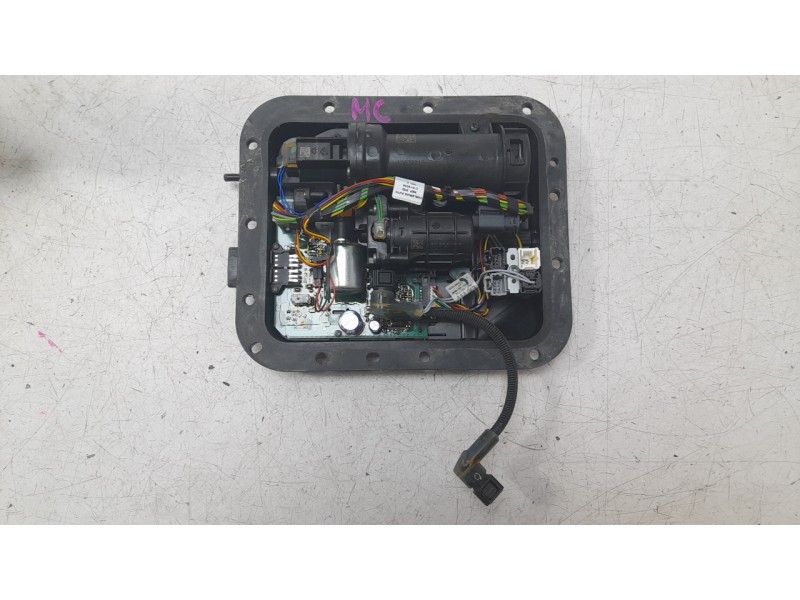 Recambio de deposito adblue para peugeot 308 ii (lb_, lp_, lw_, lh_, l3_) 1.6 hdi 100 referencia OEM IAM P1012340  
