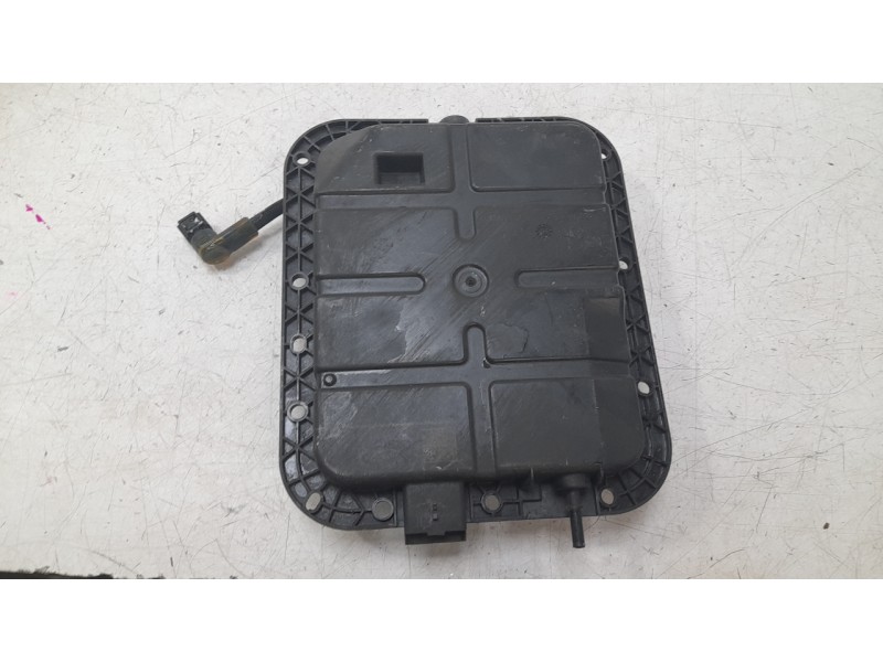 Recambio de deposito adblue para ds ds 3 / ds 3 crossback (ur_, uc_, uj_) 1.5 bluehdi 100 referencia OEM IAM 12678023  