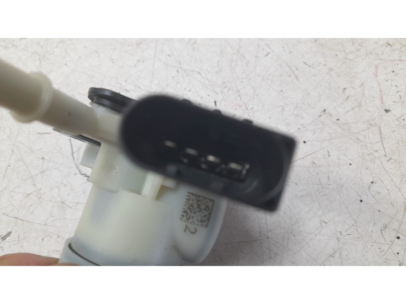 Recambio de deposito adblue para audi q2 (gab, gag) 30 tdi referencia OEM IAM 5Q0131969G 0444040074 