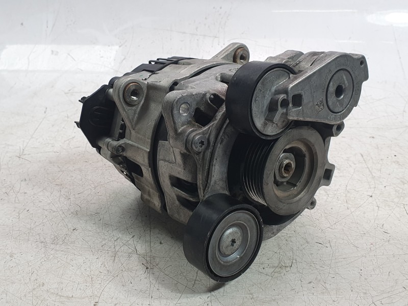 Recambio de alternador para audi q5 sportback (fyt) 35 tdi referencia OEM IAM 04L903018A 2724194E ASF030151VL