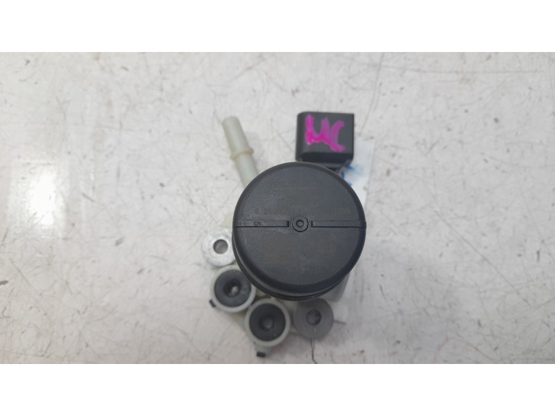 Recambio de bomba combustible para audi q3 sportback (f3n) 40 tdi quattro referencia OEM IAM 5Q0131969G F01C250148 