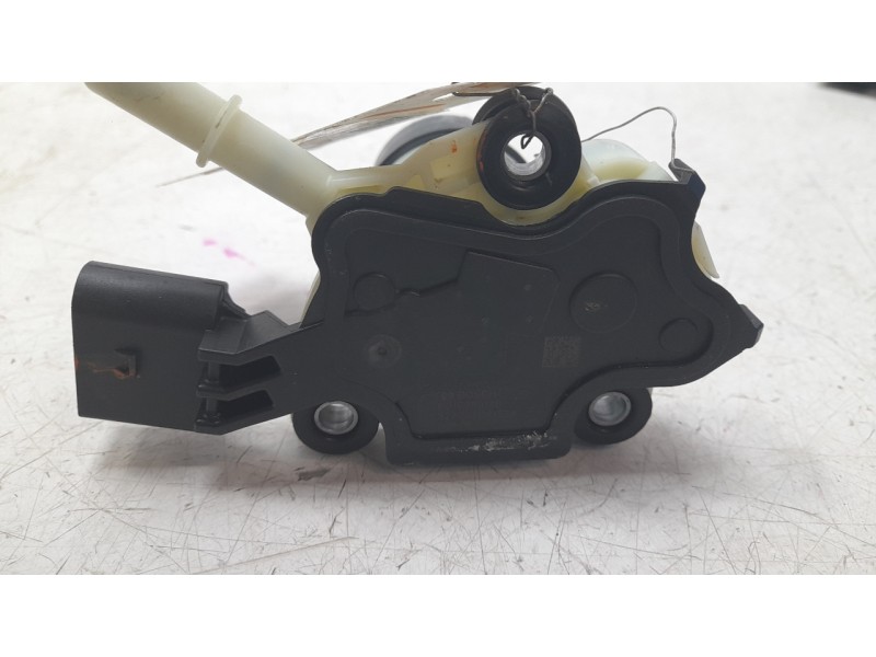 Recambio de bomba combustible para audi a3 limousine (8ys, 8ym) 30 tdi referencia OEM IAM 5Q0131969G F01C070035 