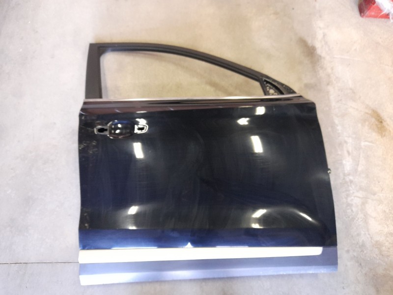 Recambio de puerta delantera derecha para mg zs suv (azs1) 1.5 vti referencia OEM IAM 10318336  