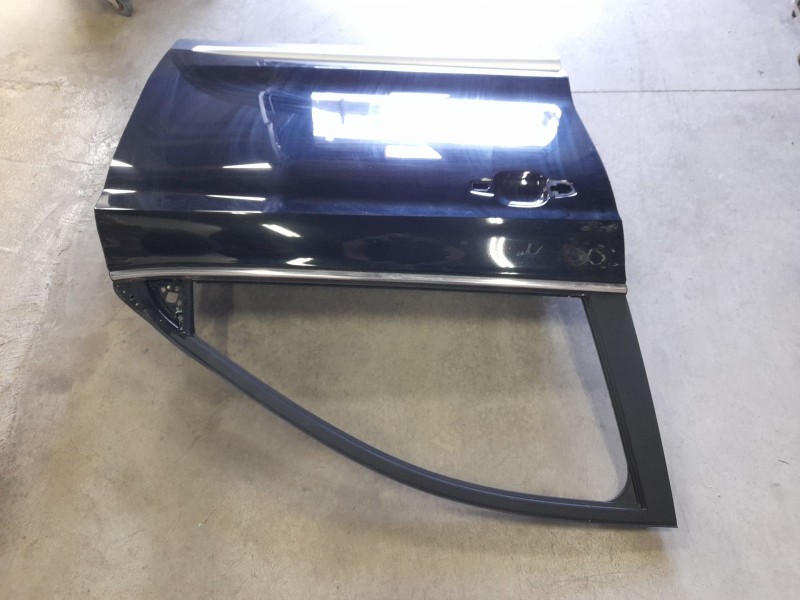 Recambio de puerta delantera derecha para mg zs suv (azs1) 1.5 vti referencia OEM IAM 10318336  