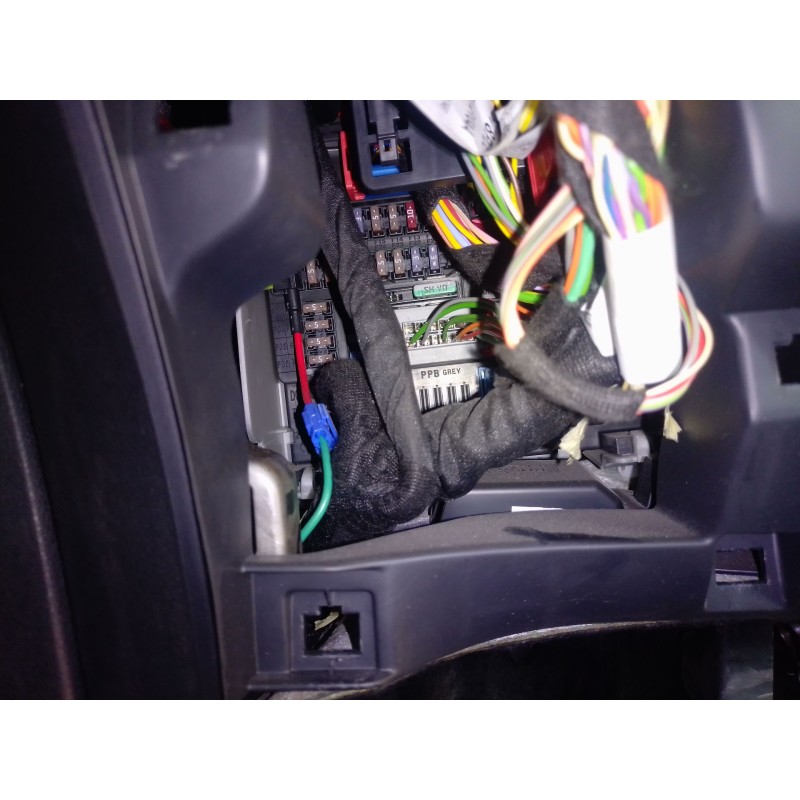 Recambio de caja reles / fusibles para citroën c4 grand picasso ii (da_, de_) 1.2 thp 130 referencia OEM IAM   