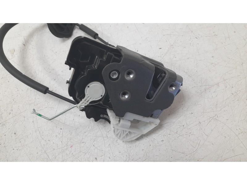 Recambio de cerradura puerta delantera izquierda para ford focus iv (hn) 1.0 ecoboost mhev referencia OEM IAM PX7AA21813NB  