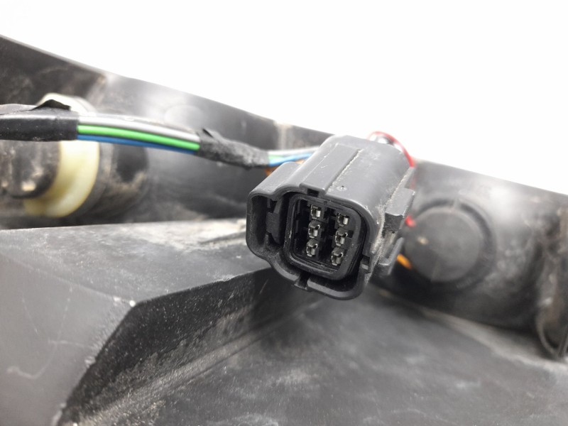 Recambio de piloto trasero izquierdo para porsche 911 descapotable (996) 3.4 carrera 4 referencia OEM IAM 99663140500  