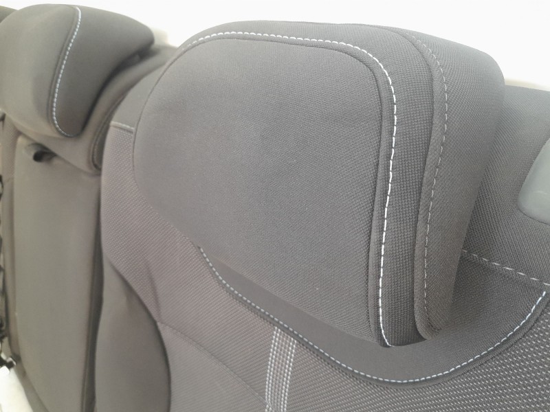 Recambio de asientos traseros para hyundai i30 (pde, pd, pden) 2.0 n referencia OEM IAM 89100G4000PSM  