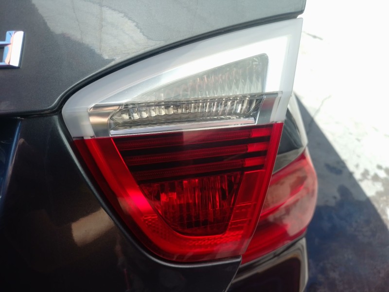 Recambio de piloto trasero derecho interior para bmw 3 (e90) 320 d referencia OEM IAM   