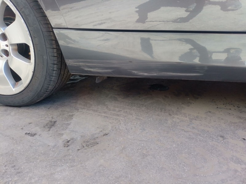 Recambio de estribos laterales para bmw 3 (e90) 320 d referencia OEM IAM   