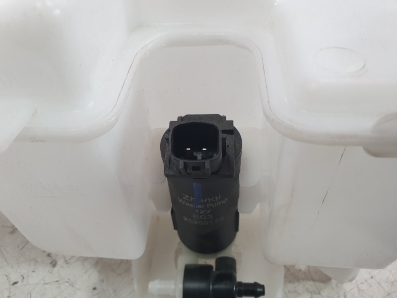 Recambio de deposito limpia para dacia spring referencia OEM IAM 289103222R  
