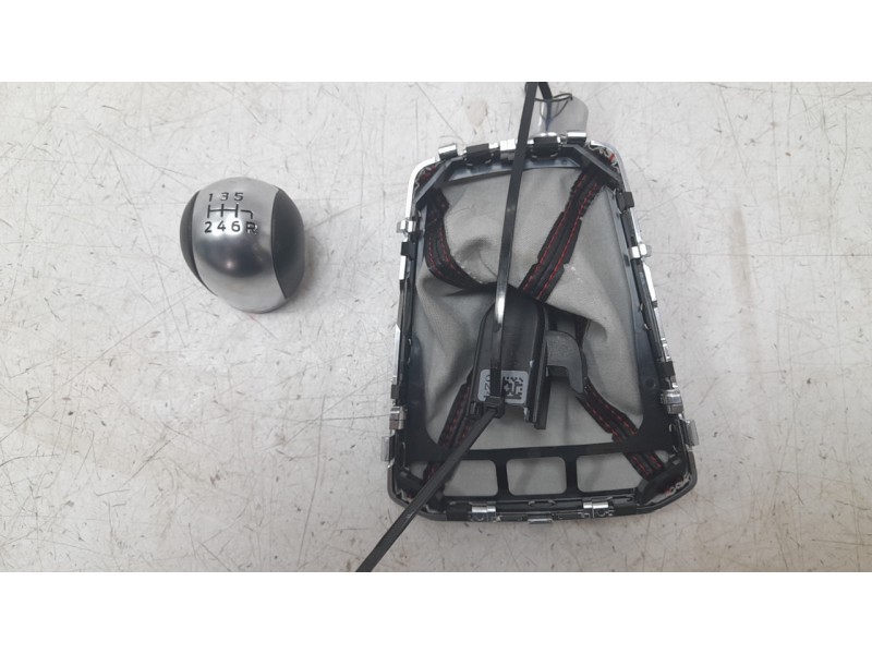 Recambio de pomo palanca cambio para ford focus iv (hn) 1.0 ecoboost mhev referencia OEM IAM NX7BA045A66  