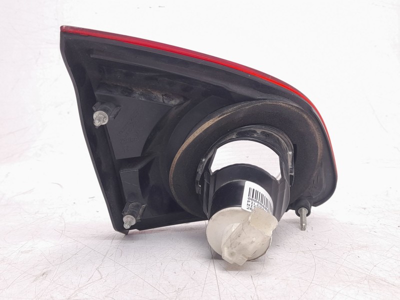 Recambio de piloto trasero derecho interior para nissan qashqai (j10) acenta referencia OEM IAM 26550JD800  108804752/16529022/3