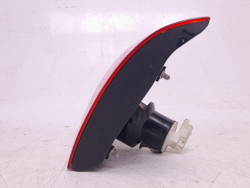 Recambio de piloto trasero derecho interior para nissan qashqai (j10) acenta referencia OEM IAM 26550JD800  108804752/16529022/3