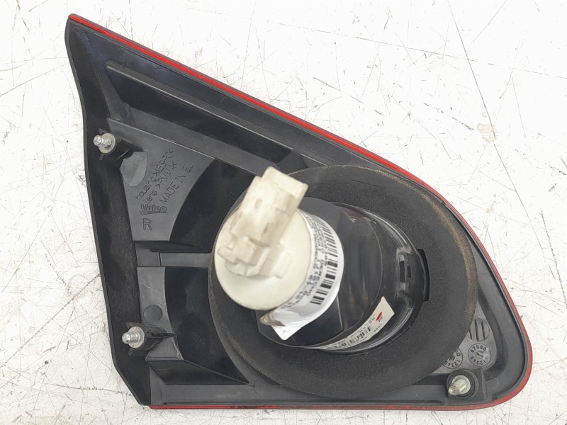 Recambio de piloto trasero derecho interior para nissan qashqai (j10) acenta referencia OEM IAM 26550JD800  108804752/16529022/3