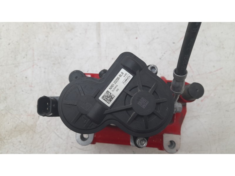 Recambio de pinza de freno trasera derecha para ford focus iv (hn) 1.0 ecoboost mhev referencia OEM IAM NX612D250BEB  