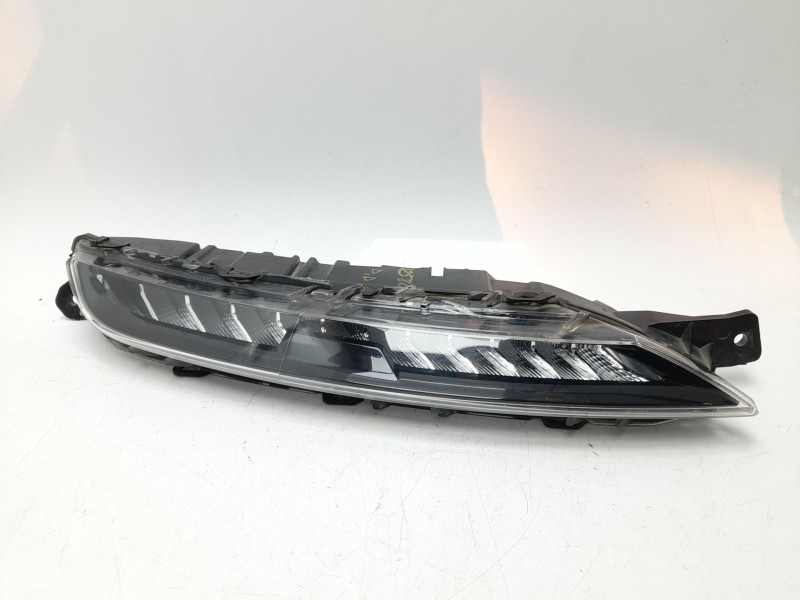 Recambio de piloto delantero derecho para citroën c4 grand picasso ii (da_, de_) 1.2 thp 130 referencia OEM IAM 9816714780  5051