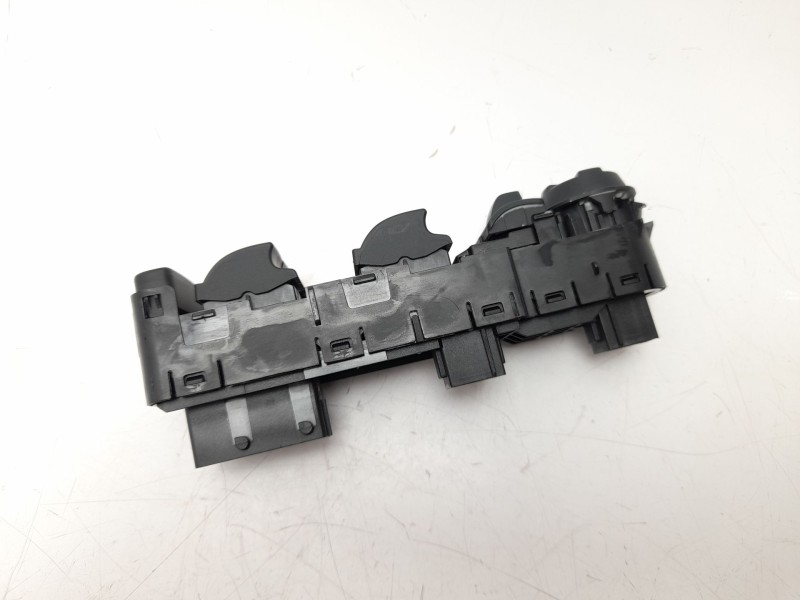 Recambio de mando elevalunas delantero izquierdo para citroën c4 grand picasso ii (da_, de_) 1.2 thp 130 referencia OEM IAM 9824