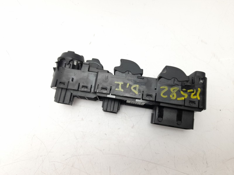 Recambio de mando elevalunas delantero izquierdo para citroën c4 grand picasso ii (da_, de_) 1.2 thp 130 referencia OEM IAM 9824