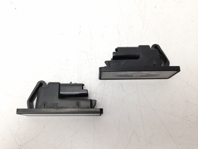 Recambio de piloto matricula para ds ds 3 / ds 3 crossback (ur_, uc_, uj_) 1.5 bluehdi 100 referencia OEM IAM 9815225980  103F17