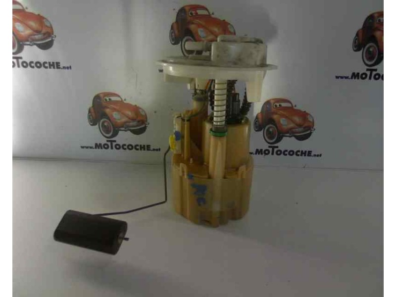 Recambio de bomba combustible para renault clio ii fase ii (b/cb0) 1.2 referencia OEM IAM 7700416988  