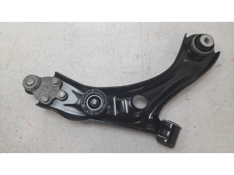 Recambio de brazo suspension inferior delantero izquierdo para ford focus iv (hn) 1.0 ecoboost mhev referencia OEM IAM JX613A424