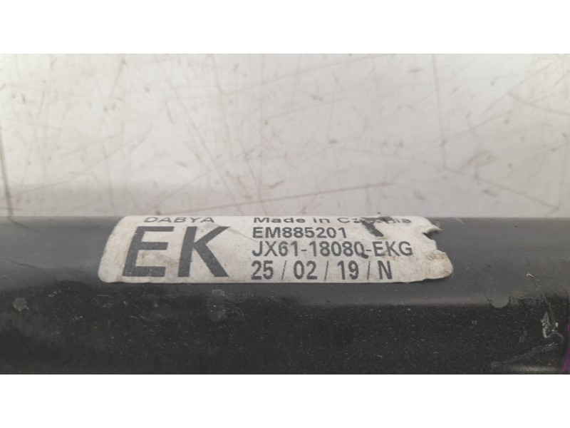 Recambio de amortiguador trasero derecho para ford focus iv (hn) 1.0 ecoboost mhev referencia OEM IAM 2460328  