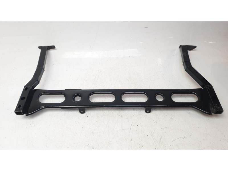 Recambio de travesaño inferior para bentley continental flying spur (3w_) 6.0 referencia OEM IAM 3W0199321D  