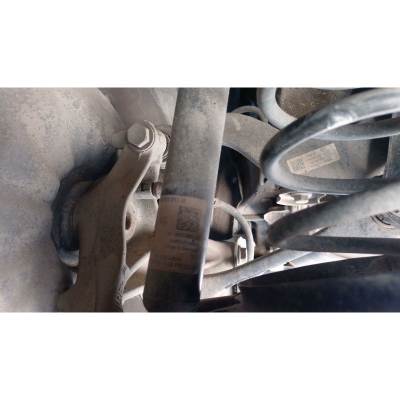 Recambio de amortiguador trasero izquierdo para volkswagen passat b8 (3g2, cb2) 2.0 tdi referencia OEM IAM   