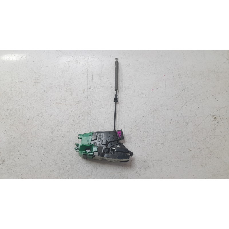 Recambio de cerradura puerta delantera derecha para hyundai i30 (pde, pd, pden) 2.0 n referencia OEM IAM 81320G3020  