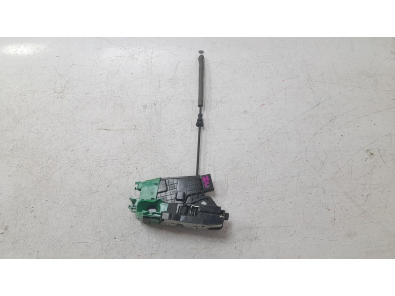 Recambio de cerradura puerta delantera derecha para hyundai i30 (pde, pd, pden) 2.0 n referencia OEM IAM 81320G3020  