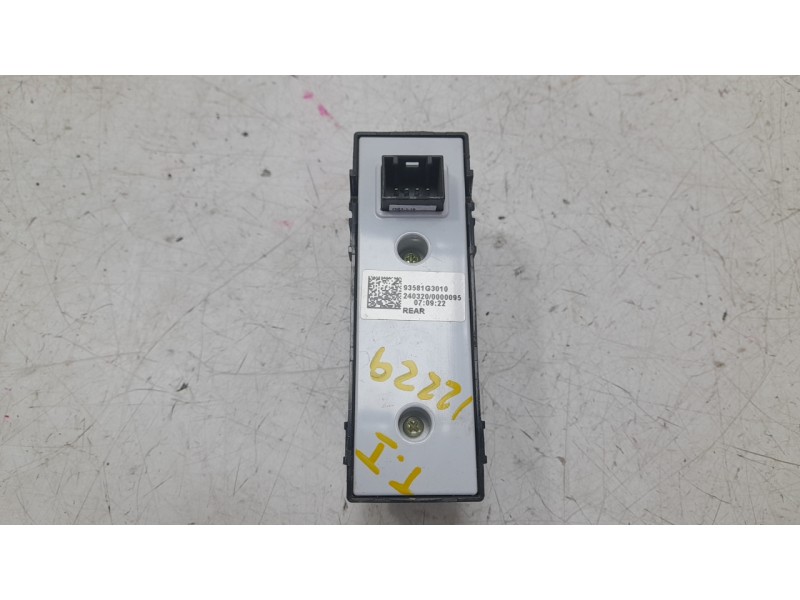 Recambio de mando elevalunas trasero izquierdo para hyundai i30 (pde, pd, pden) 2.0 n referencia OEM IAM 93581G3010  