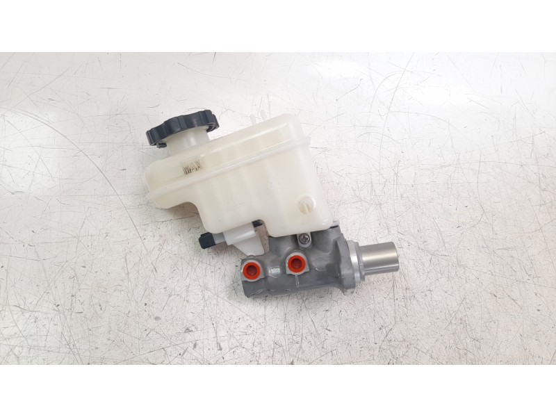 Recambio de bomba freno para ssangyong rexton limited 4x4 referencia OEM IAM 4854036000  