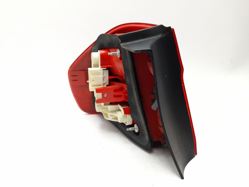 Recambio de piloto trasero derecho para bmw 3 (e90) 320 d referencia OEM IAM 693745808  103F06141770/16200732/210057H/BM0244153