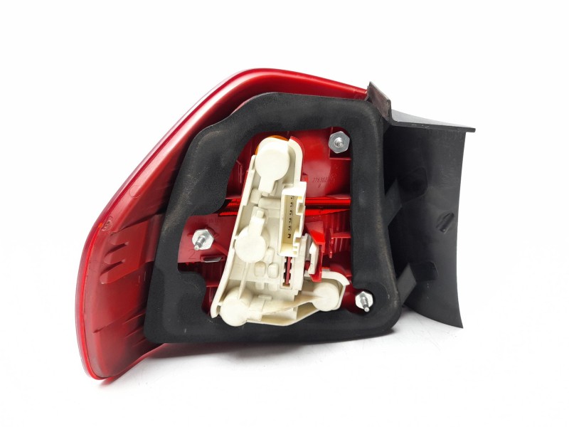 Recambio de piloto trasero derecho para bmw 3 (e90) 320 d referencia OEM IAM 693745808  103F06141770/16200732/210057H/BM0244153