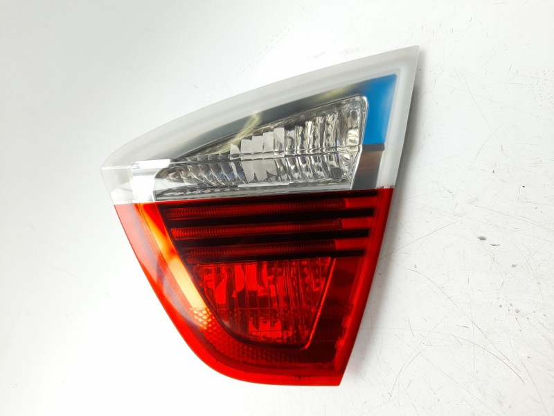 Recambio de piloto trasero derecho interior para bmw 3 (e90) 320 d referencia OEM IAM 693746008  103F06141772/16200734/210057J/B
