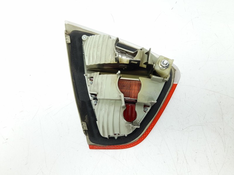 Recambio de piloto trasero derecho interior para bmw 3 (e90) 320 d referencia OEM IAM 693746008  103F06141772/16200734/210057J/B