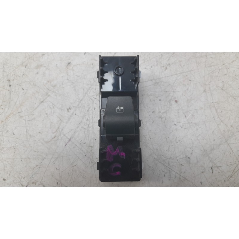 Recambio de mando elevalunas delantero derecho para hyundai i30 (pde, pd, pden) 2.0 n referencia OEM IAM 93576G3010PMP  