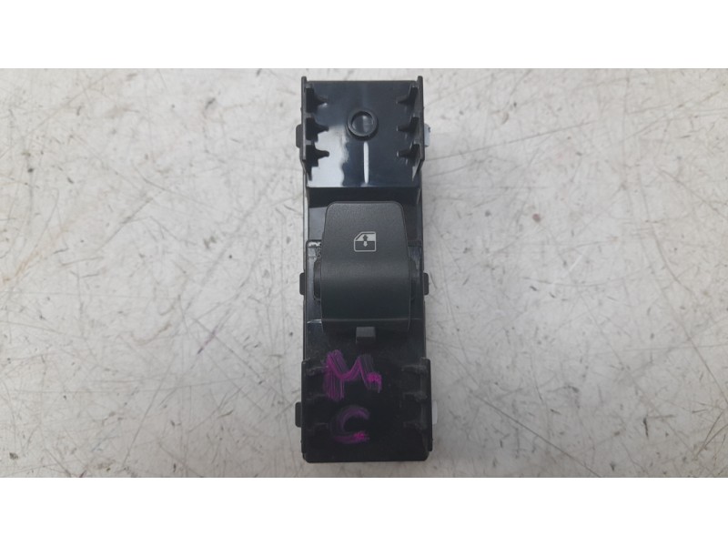 Recambio de mando elevalunas delantero derecho para hyundai i30 (pde, pd, pden) 2.0 n referencia OEM IAM 93576G3010PMP  