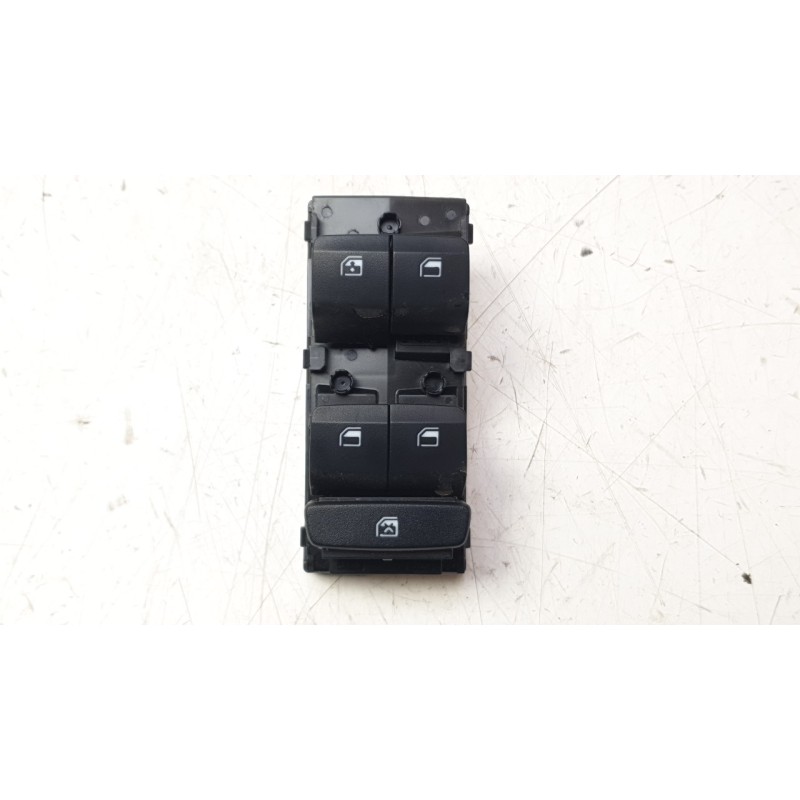 Recambio de mando elevalunas delantero izquierdo para hyundai i10 iii (ac3, ai3) 1.0 mpi referencia OEM IAM 93571K7210NNB  