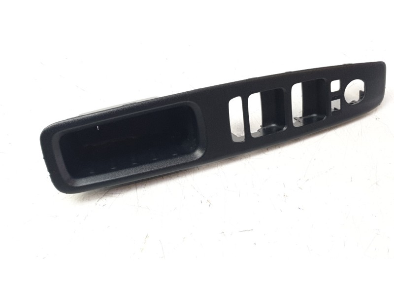 Recambio de moldura para hyundai i10 iii (ac3, ai3) 1.0 mpi referencia OEM IAM 82731K70404X  