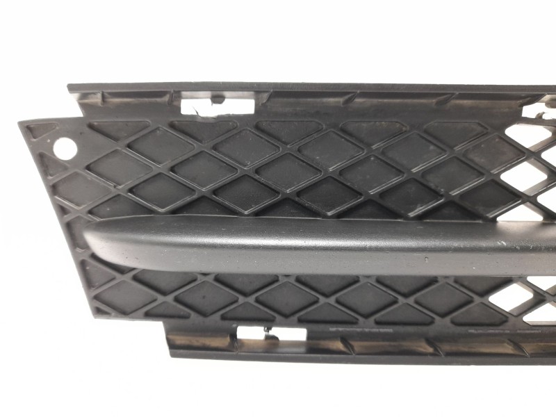 Recambio de rejilla paragolpes derecha para bmw 3 (e90) 320 d referencia OEM IAM 51117154552  107061416/210110G/BM0242123