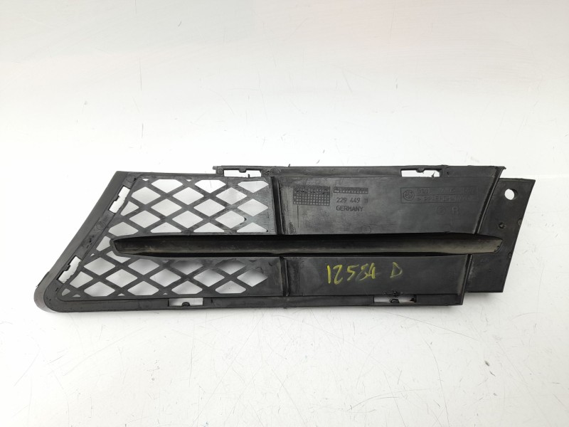 Recambio de rejilla paragolpes derecha para bmw 3 (e90) 320 d referencia OEM IAM 51117154552  107061416/210110G/BM0242123