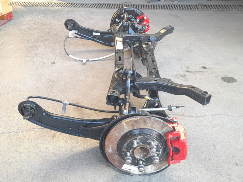 Recambio de puente trasero para hyundai i30 (pde, pd, pden) 2.0 n referencia OEM IAM 55410G4AA0  