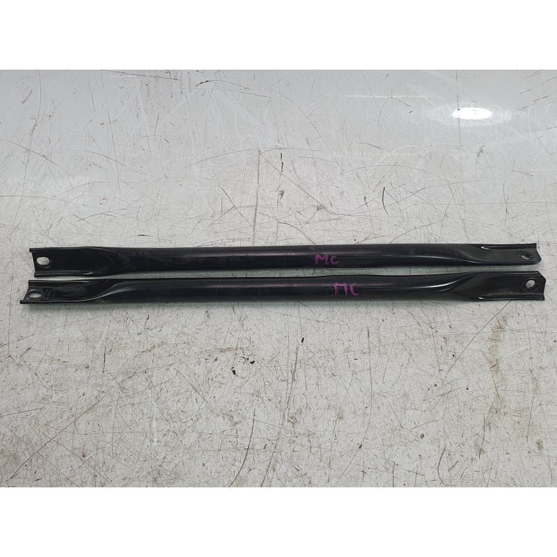 Recambio de barra torsion para audi q5 sportback (fyt) 35 tdi referencia OEM IAM 80A805646 80A805645 