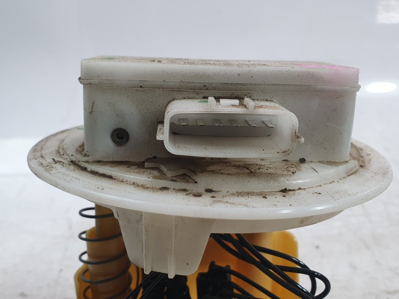 Recambio de bomba combustible para renault clio v (b7_) 1.5 blue dci 85 (b7ag) referencia OEM IAM 172025139R  