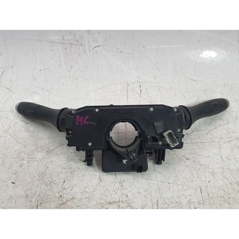 Recambio de mando multifuncion para renault clio v (b7_) 1.5 blue dci 85 (b7ag) referencia OEM IAM 255679262R  