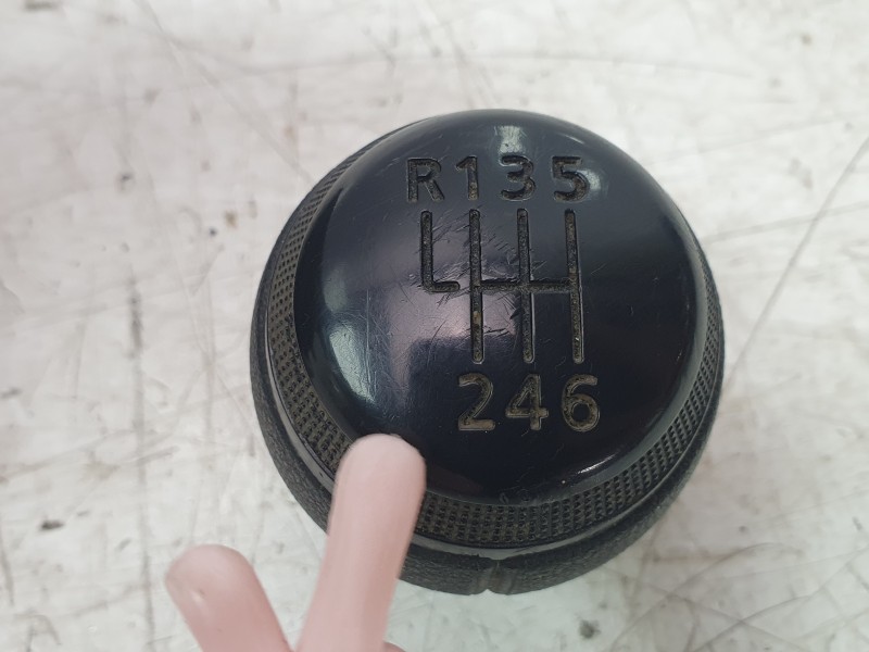 Recambio de pomo palanca cambio para renault clio v (b7_) 1.5 blue dci 85 (b7ag) referencia OEM IAM 969354975R  