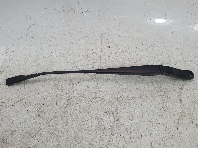 Recambio de brazo limpia delantero izquierdo para mg zs suv (azs1) 1.5 vti referencia OEM IAM 10322678  