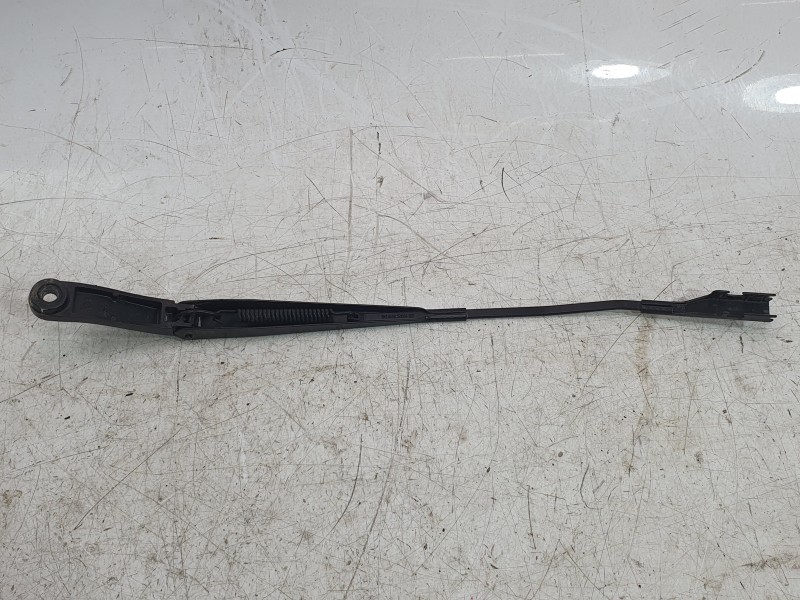 Recambio de brazo limpia delantero izquierdo para mg zs suv (azs1) 1.5 vti referencia OEM IAM 10322678  